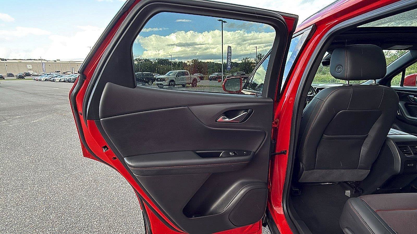 Used 2019 Chevrolet Blazer RS AWD/4WD image 21