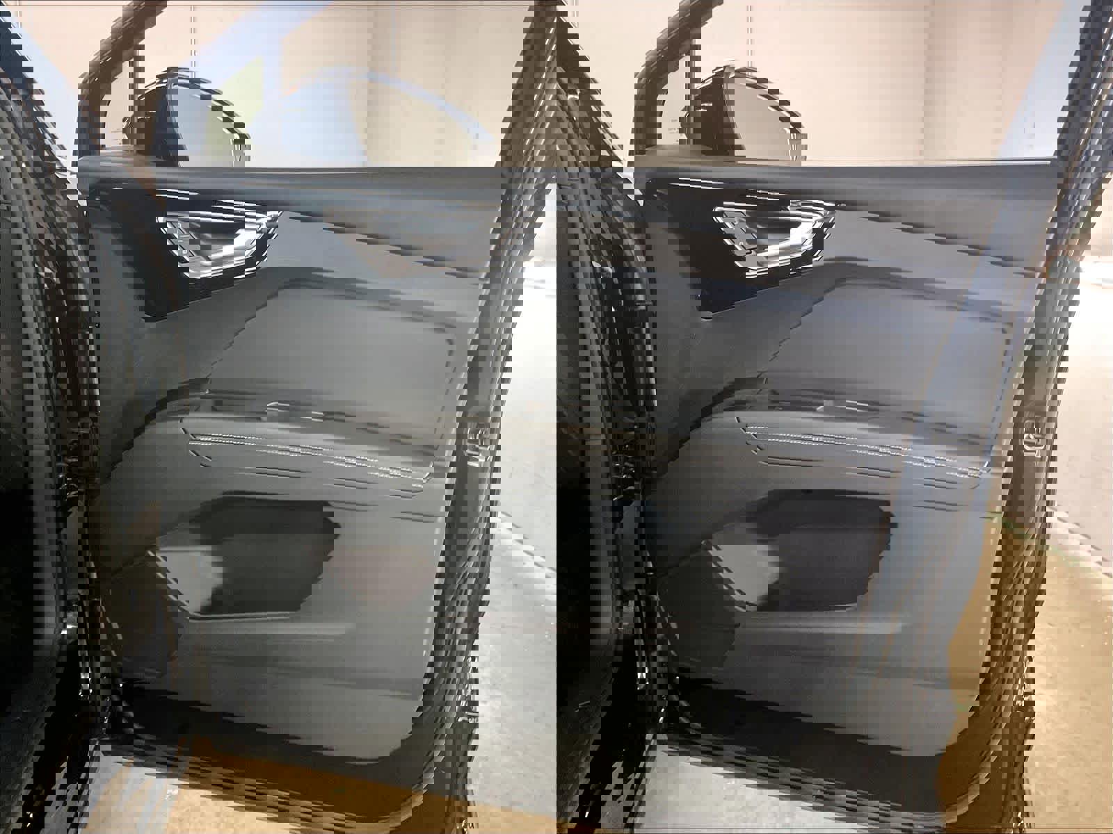 Used 2023 Audi Q4 e-tron Premium Plus w/ Premium Plus image 23