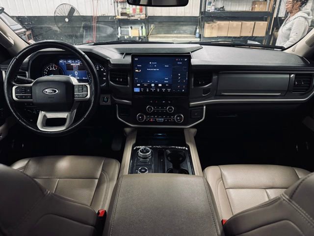 Used 2024 Ford Expedition Max XLT AWD/4WD image 27