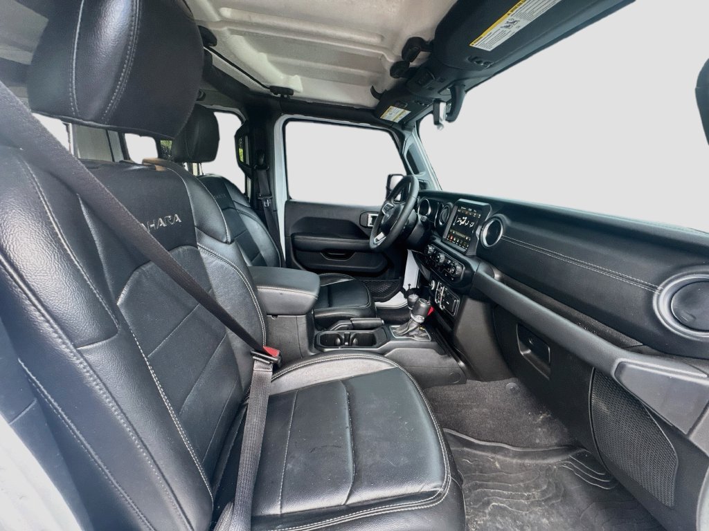 Used 2023 Jeep Wrangler Unlimited Sahara AWD/4WD image 30