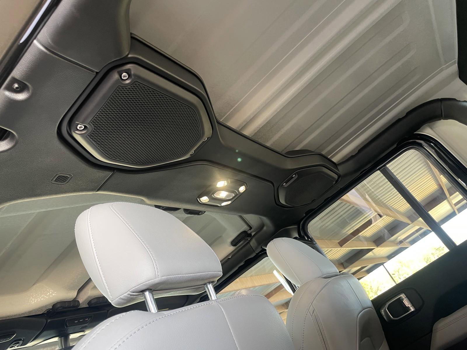 Used 2023 Jeep Gladiator Overland image 31