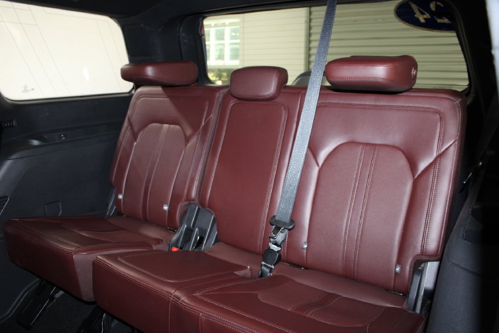 Used 2024 Ford Expedition Limited RWD image 27