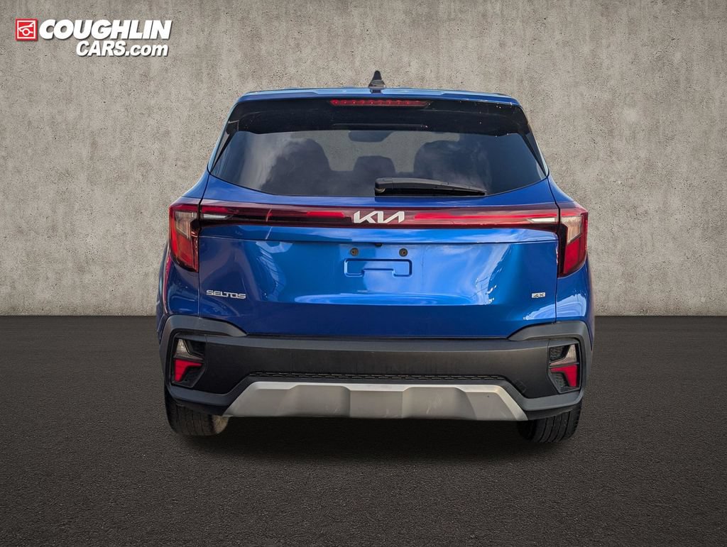 Used 2024 Kia Seltos LX AWD/4WD image 6