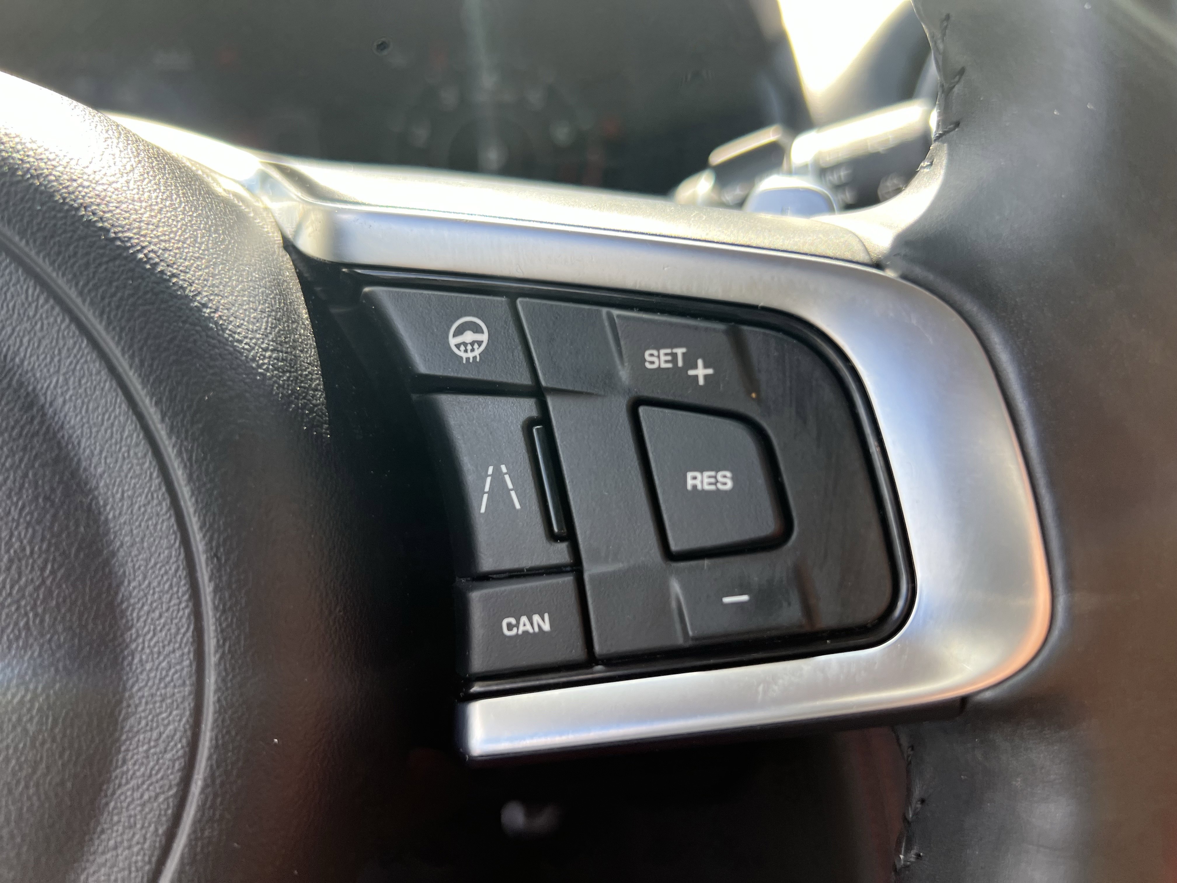 Used 2020 Jaguar F-PACE Checkered Flag image 21