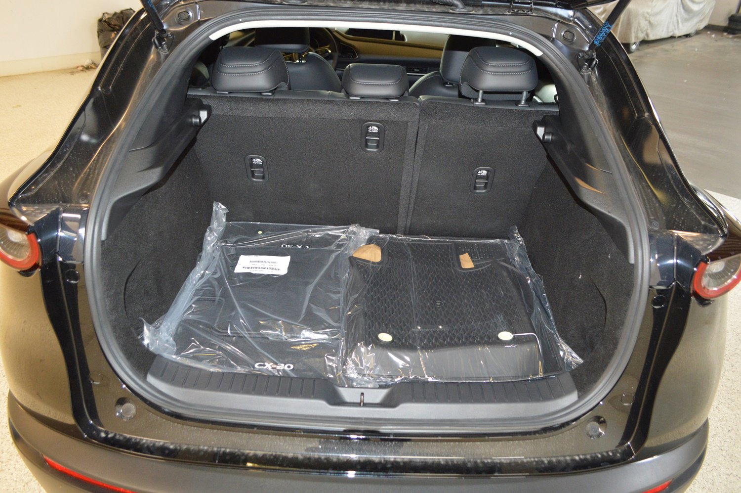 New 2025 MAZDA CX-30 AWD 2.5 S w/ Select Sport Pkg image 13