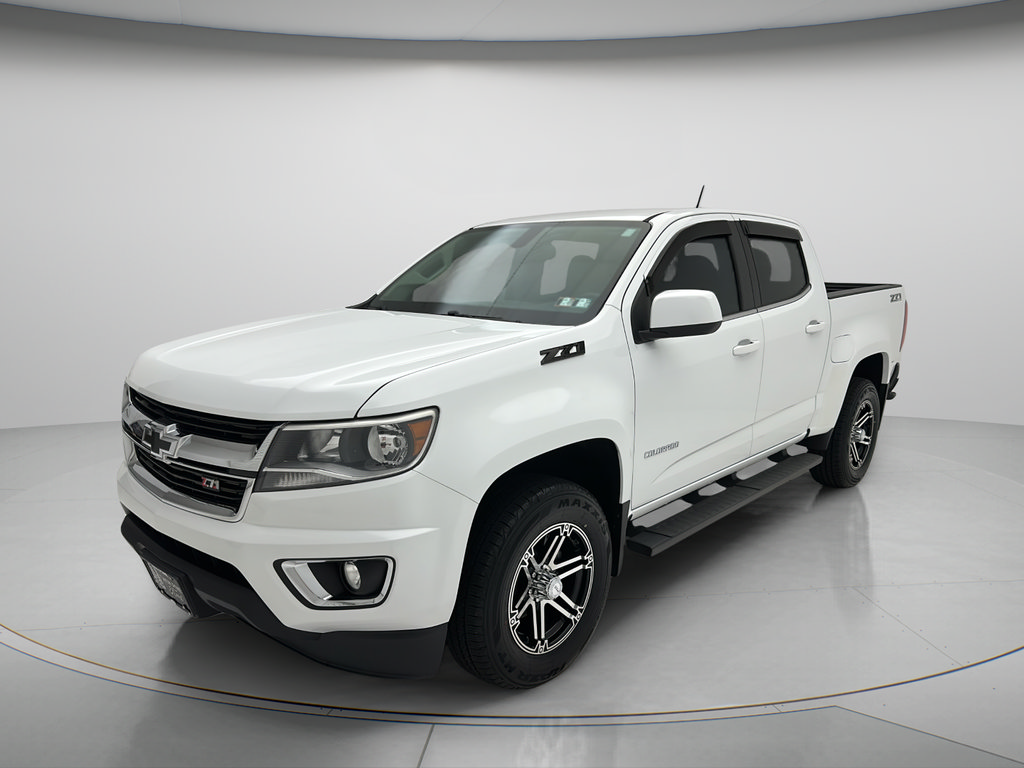 Used 2018 Chevrolet Colorado LT w/ LT Convenience Package AWD/4WD image 3