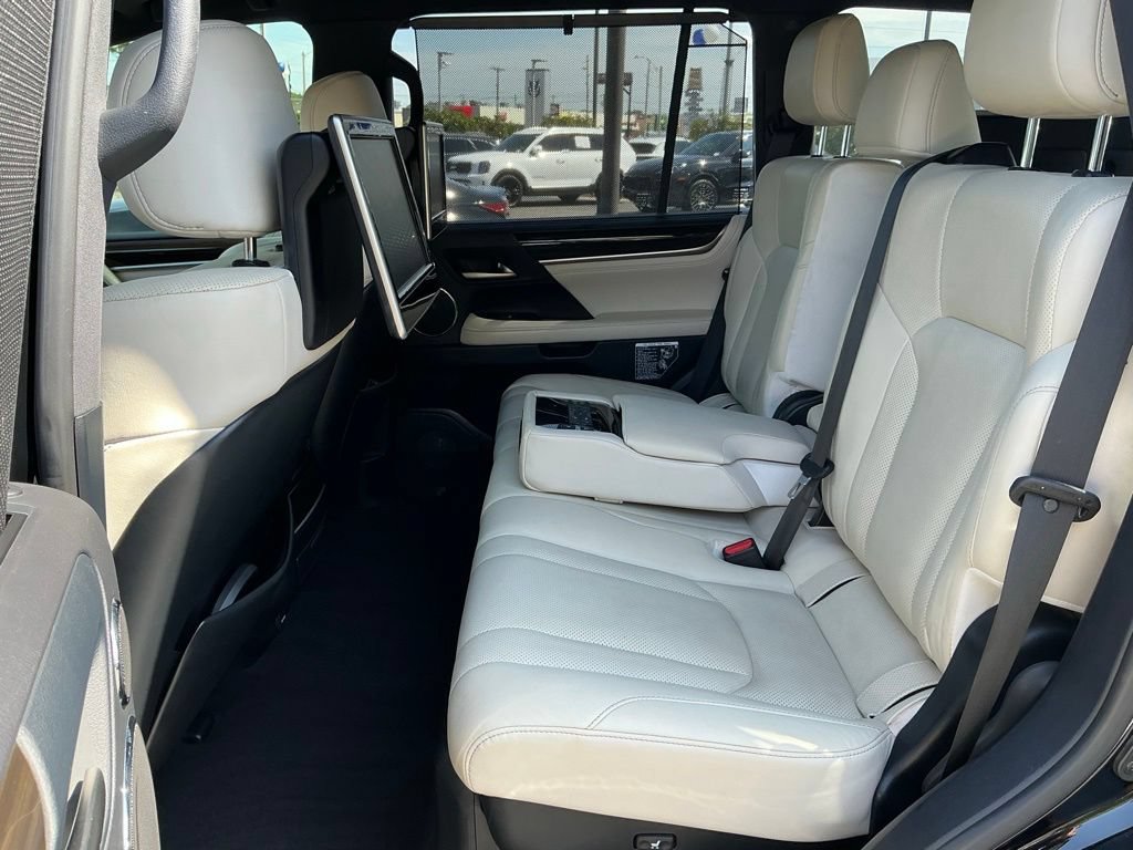 Used 2020 Lexus LX 570 4WD w/ Sport Package image 15