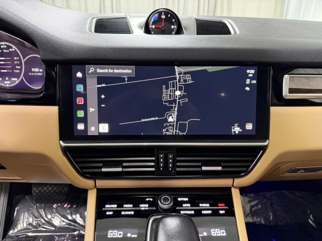 Used 2023 Porsche Cayenne Platinum Edition AWD/4WD image 15
