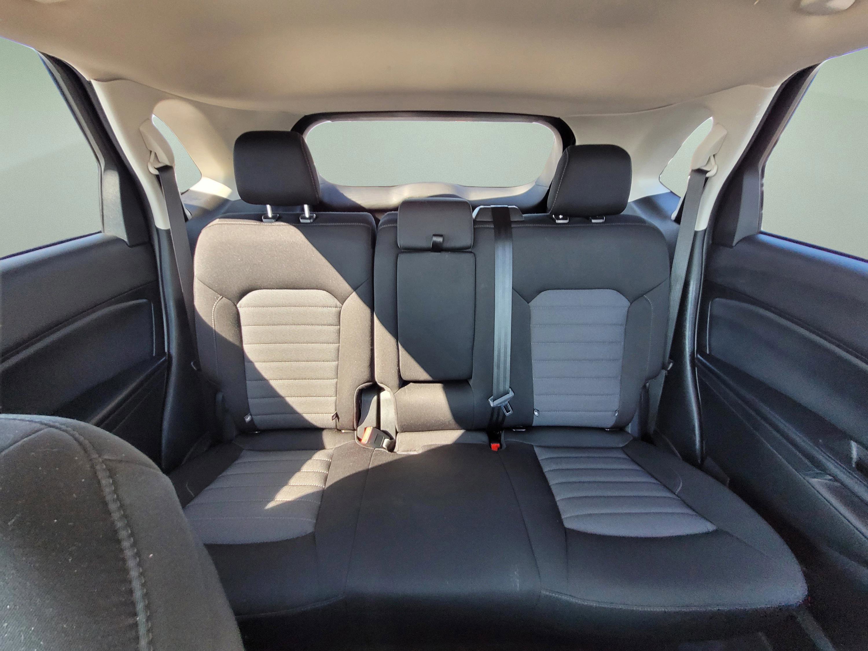 Certified 2024 Ford Edge SE w/ Cargo Accessory Package image 18