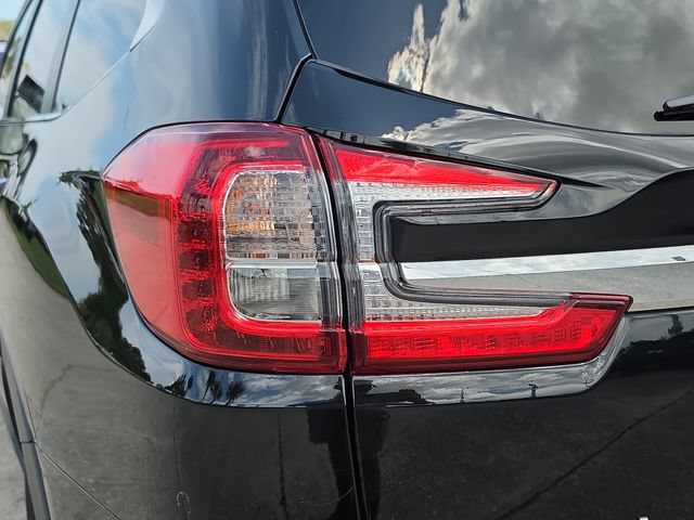 Used 2024 Subaru Ascent Limited w/ Technology Package AWD/4WD image 7