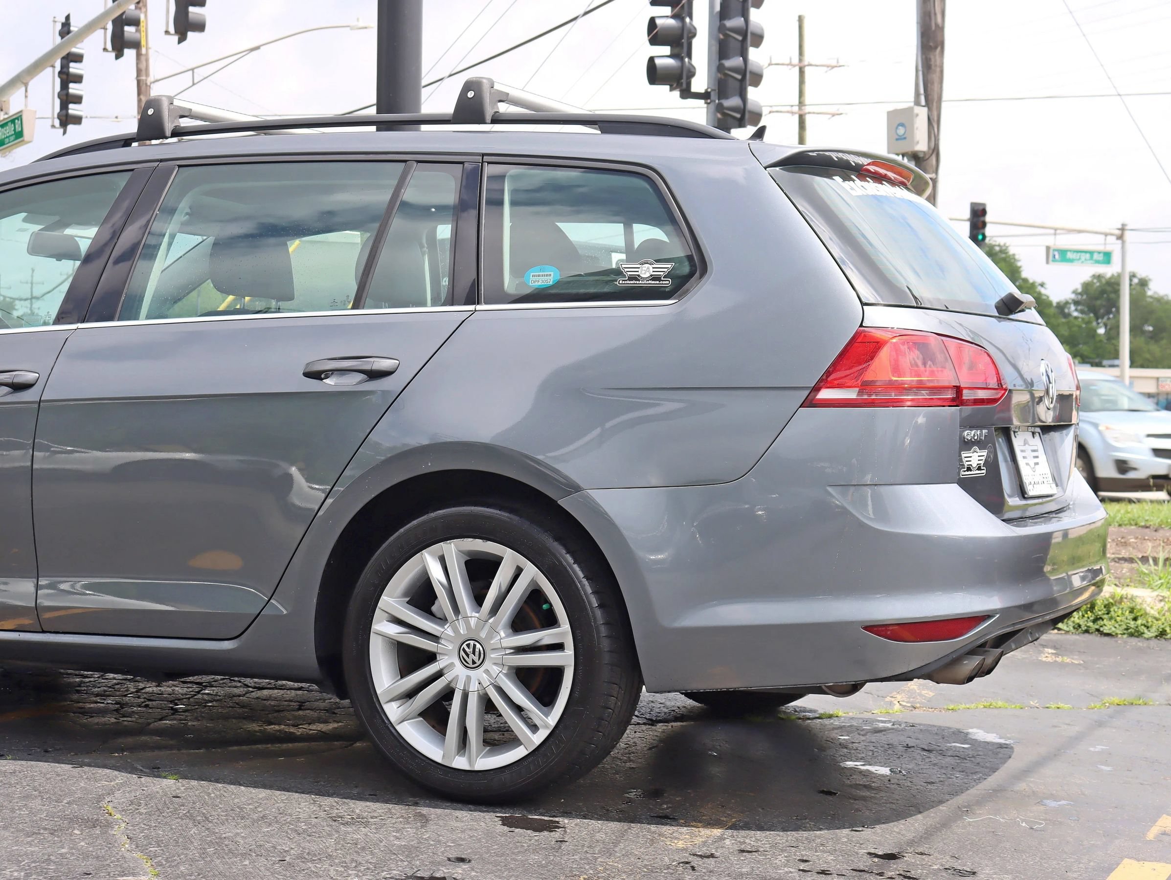 Used 2015 Volkswagen Golf TDI SE FWD image 12