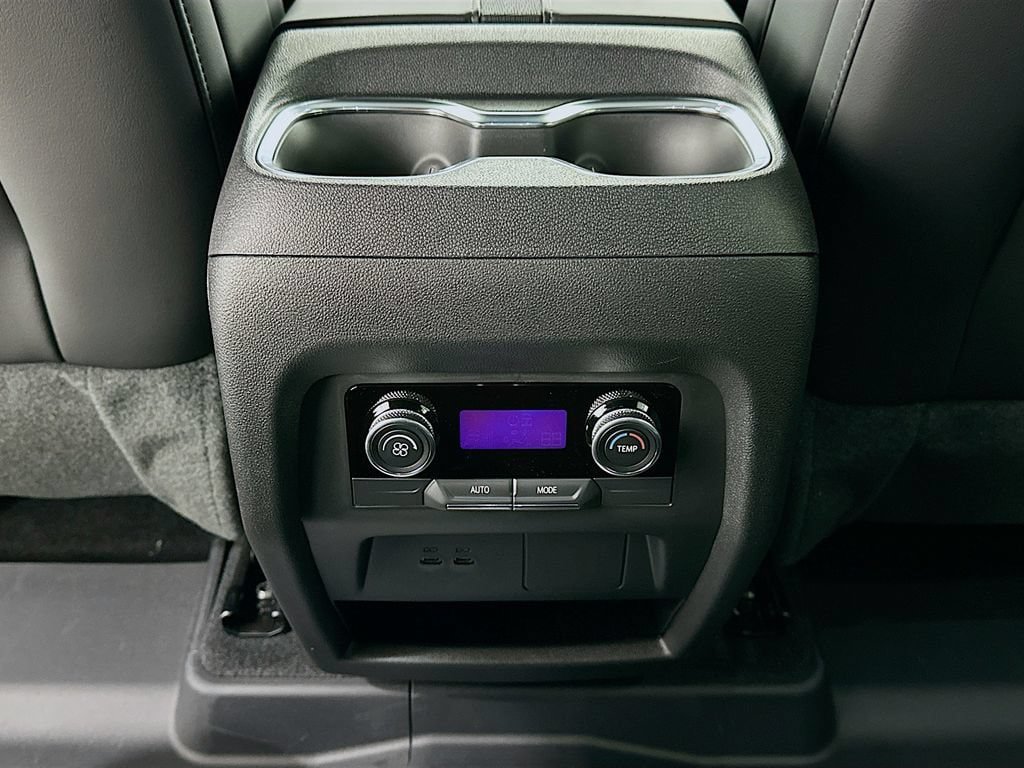 New 2026 Buick Enclave Sport Touring w/ LPO, All-Weather Package FWD image 28