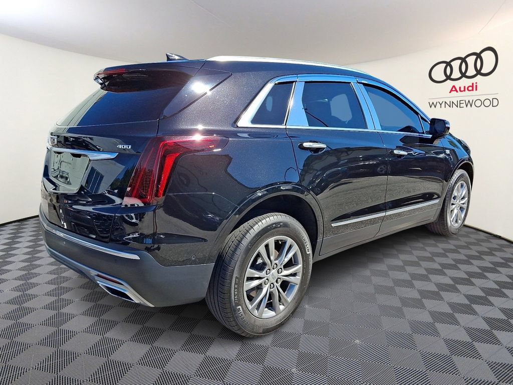 Used 2022 Cadillac XT5 Premium Luxury w/ Technology Package AWD/4WD image 6
