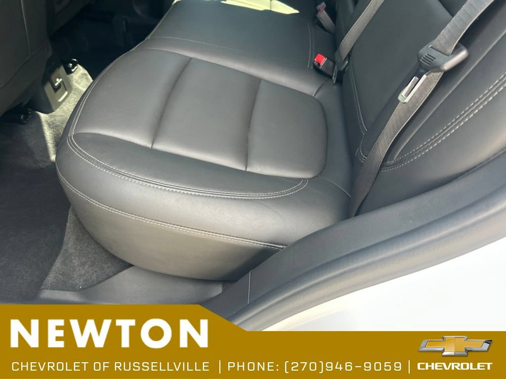 Used 2017 Buick Encore Essence FWD image 32