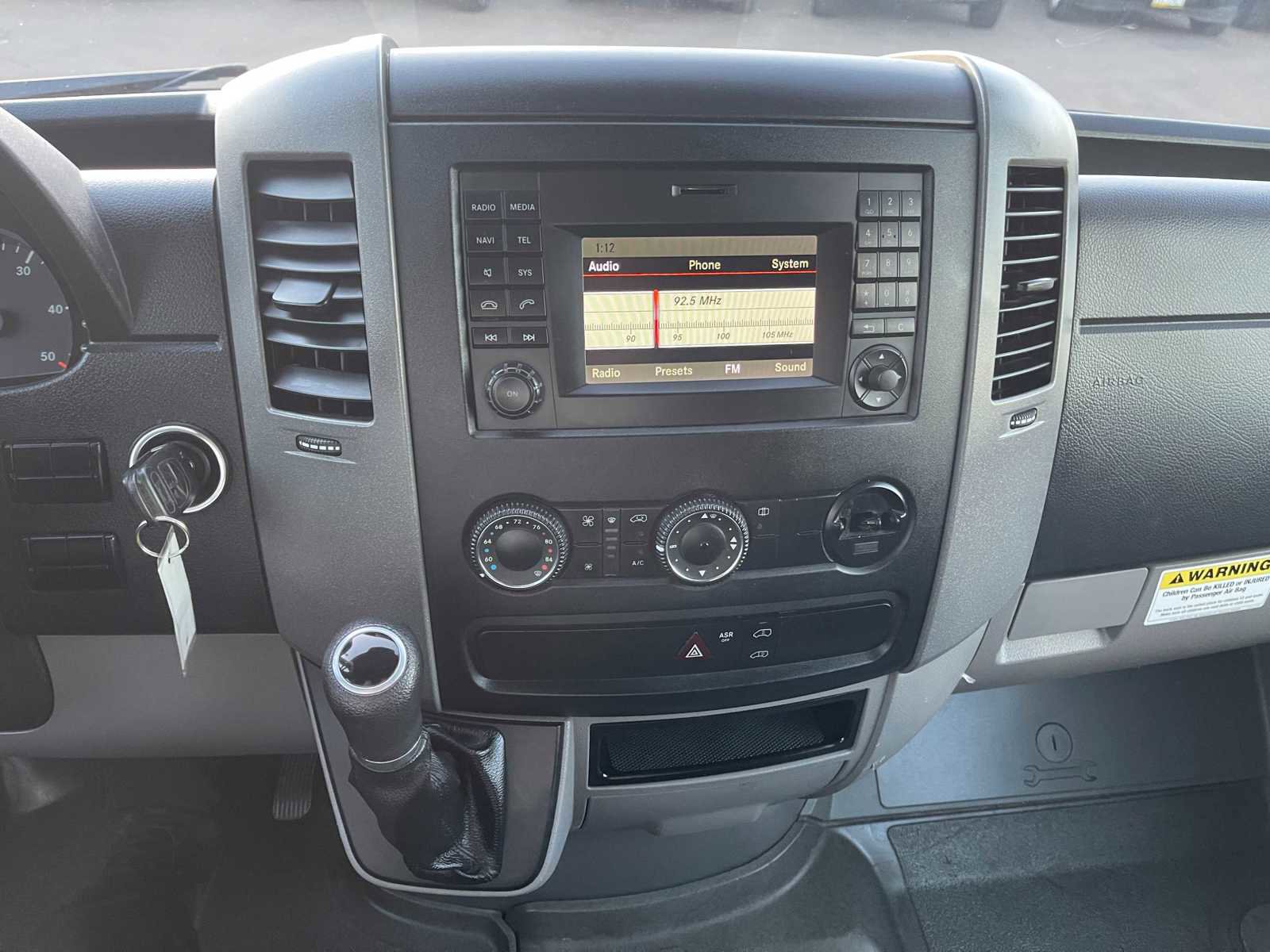 Used 2015 Freightliner Sprinter 2500 image 21