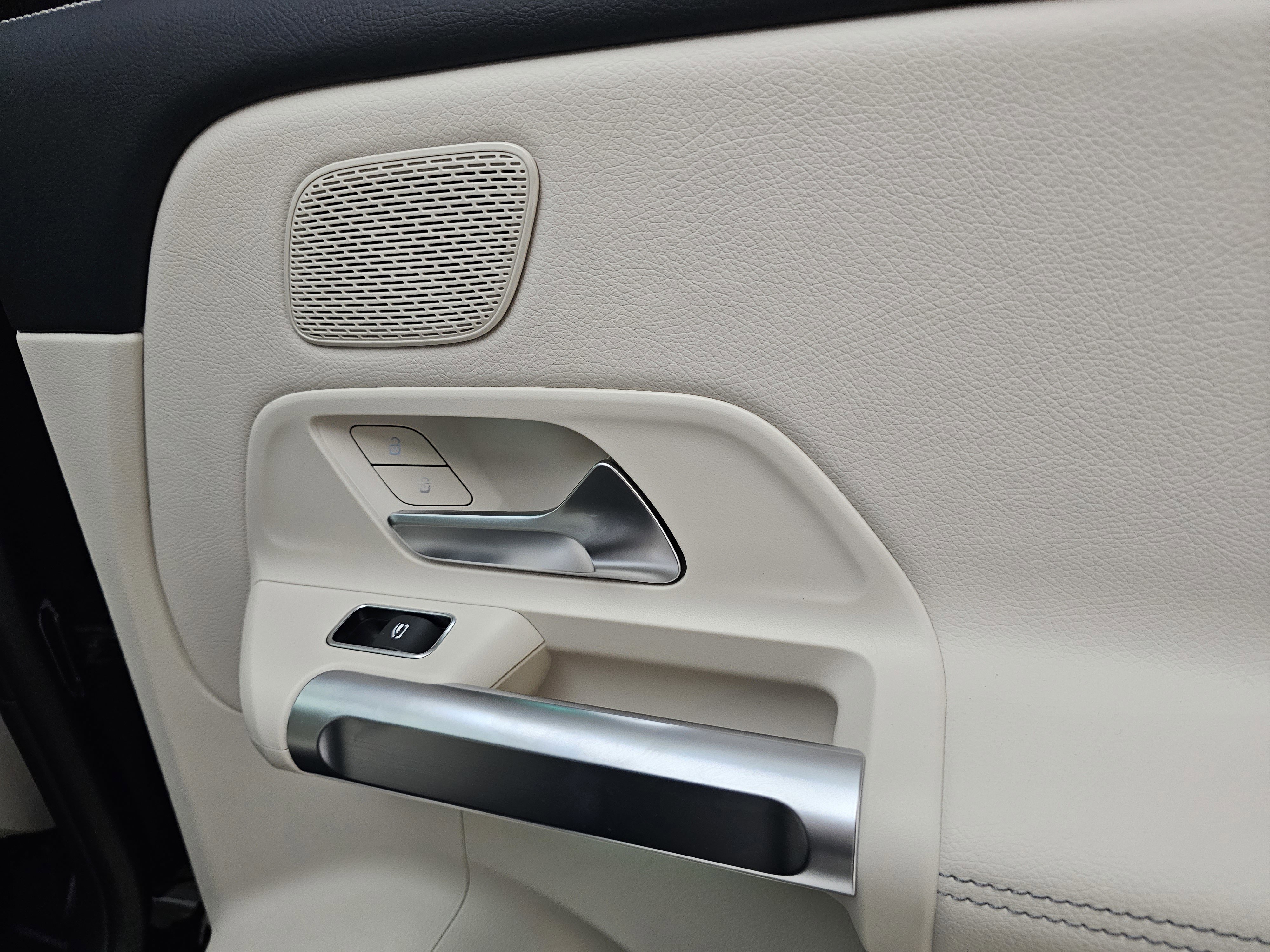 New 2026 Mercedes-Benz GLB 250 4MATIC image 30