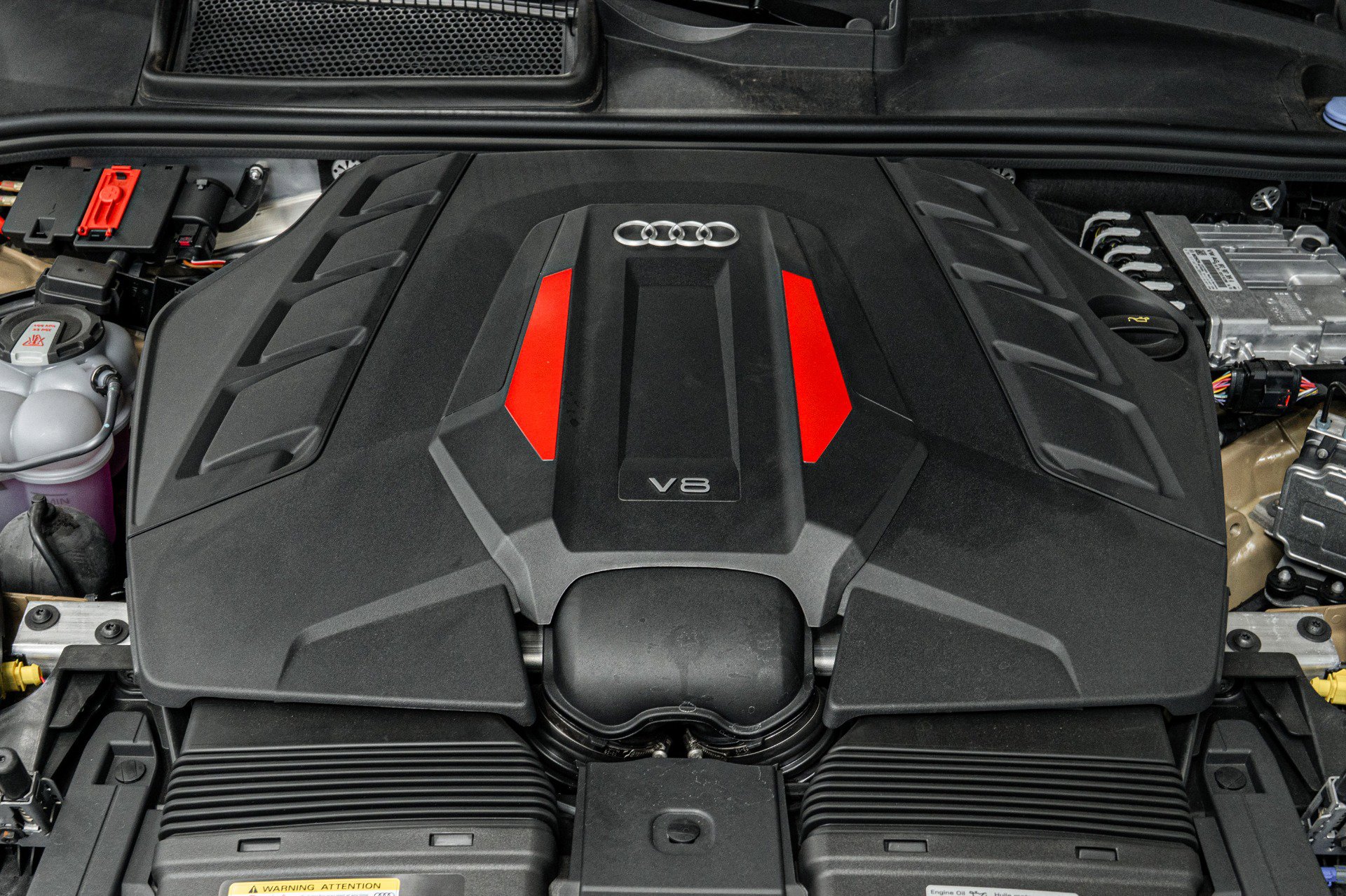 Used 2024 Audi SQ8 Prestige AWD/4WD image 11
