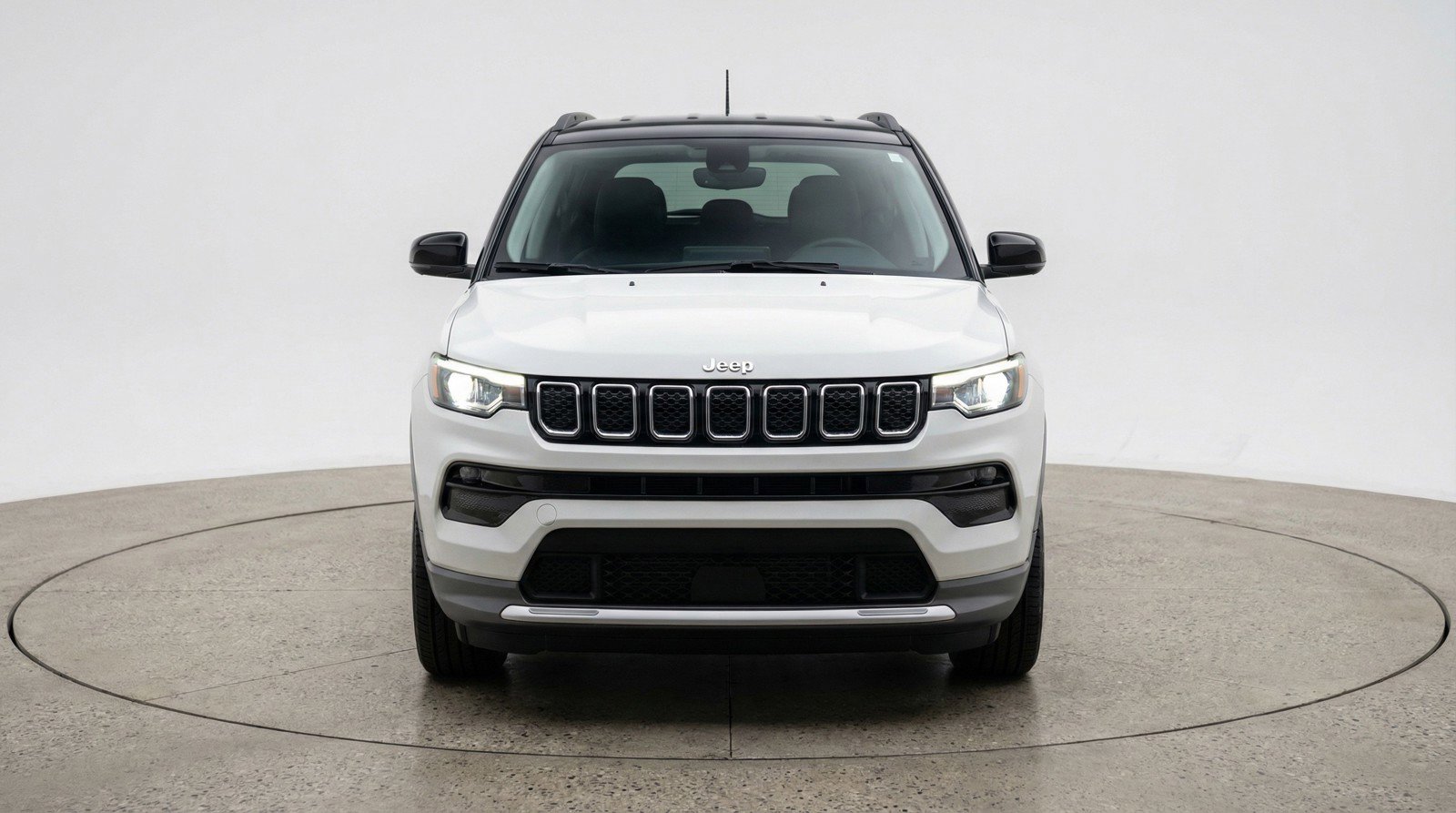 Used 2025 Jeep Compass Limited image 2