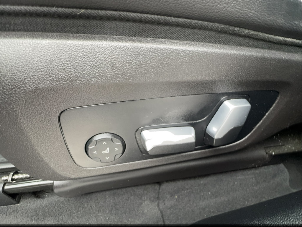 Used 2023 BMW X3 sDrive30i w/ Convenience Package RWD image 35