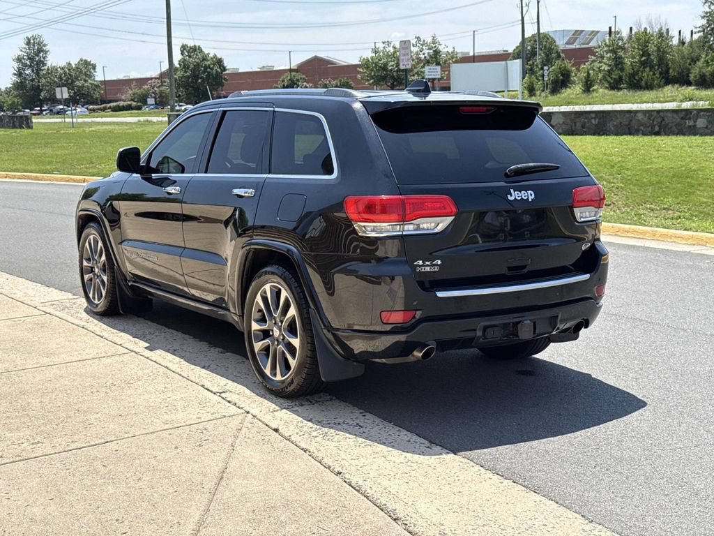 Used 2017 Jeep Grand Cherokee Overland AWD/4WD image 23