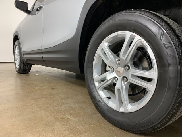 Used 2023 GMC Terrain SLE w/ Driver Convenience Package image 15