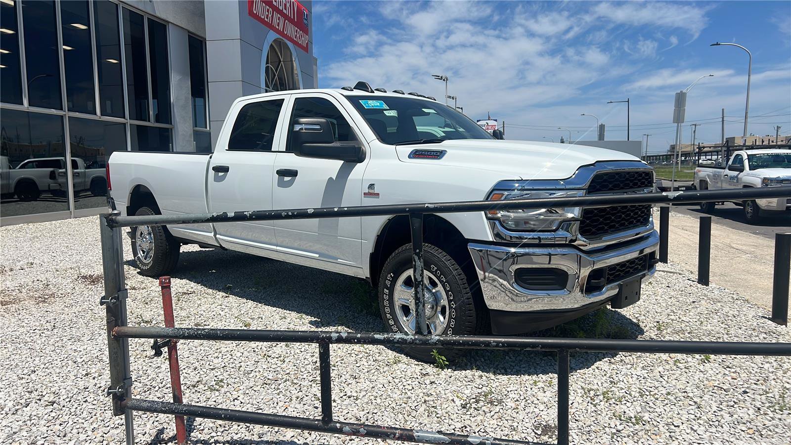Certified 2024 RAM 2500 Tradesman w/ Chrome Appearance Group AWD/4WD image 13