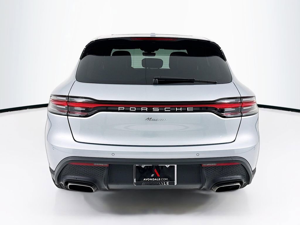 Certified 2025 Porsche Macan image 10