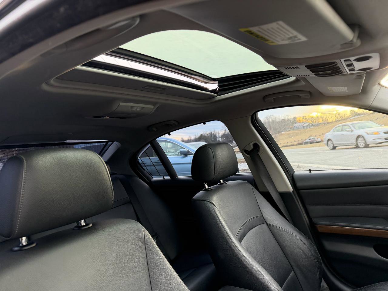 Used 2010 BMW 335i Sedan image 20