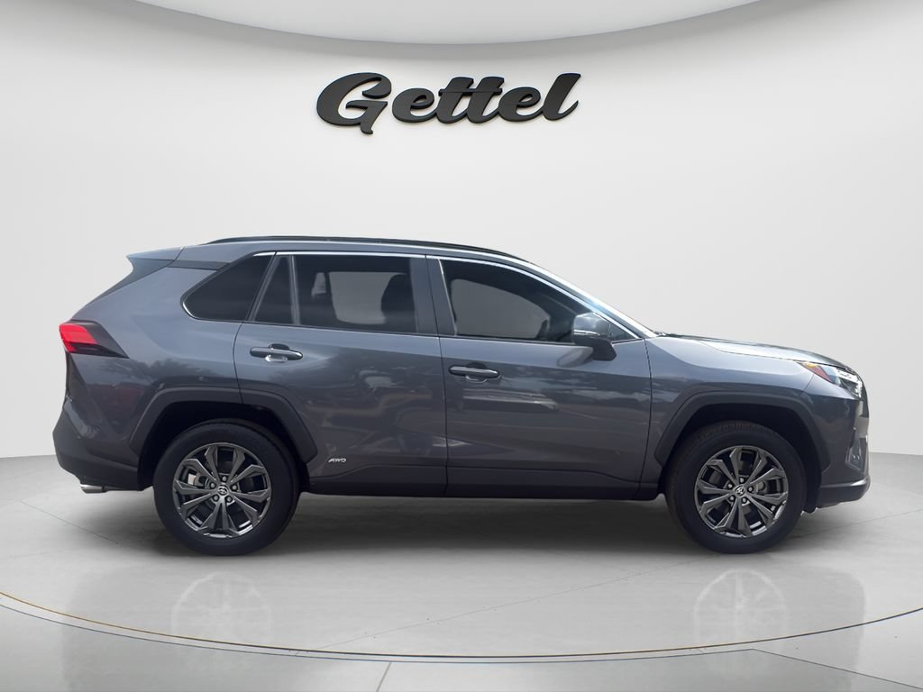 Used 2024 Toyota RAV4 XLE Premium AWD/4WD image 4