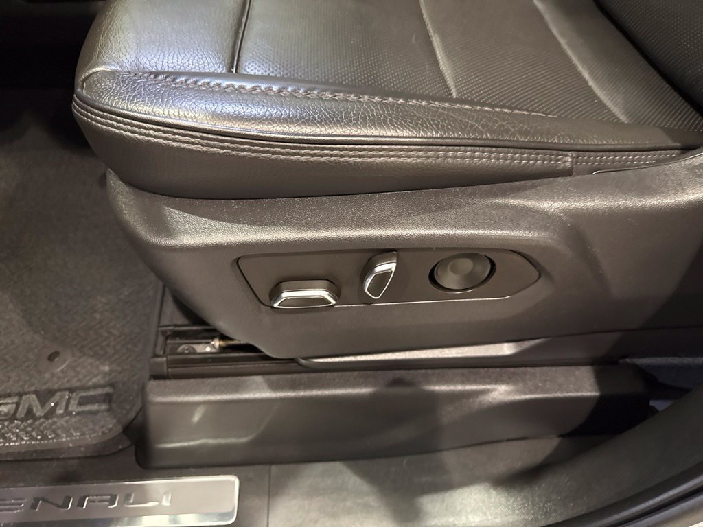 Used 2022 GMC Sierra 1500 Denali AWD/4WD image 27