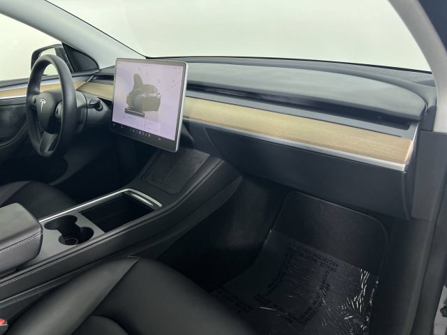 Used 2023 Tesla Model Y Performance AWD/4WD image 27
