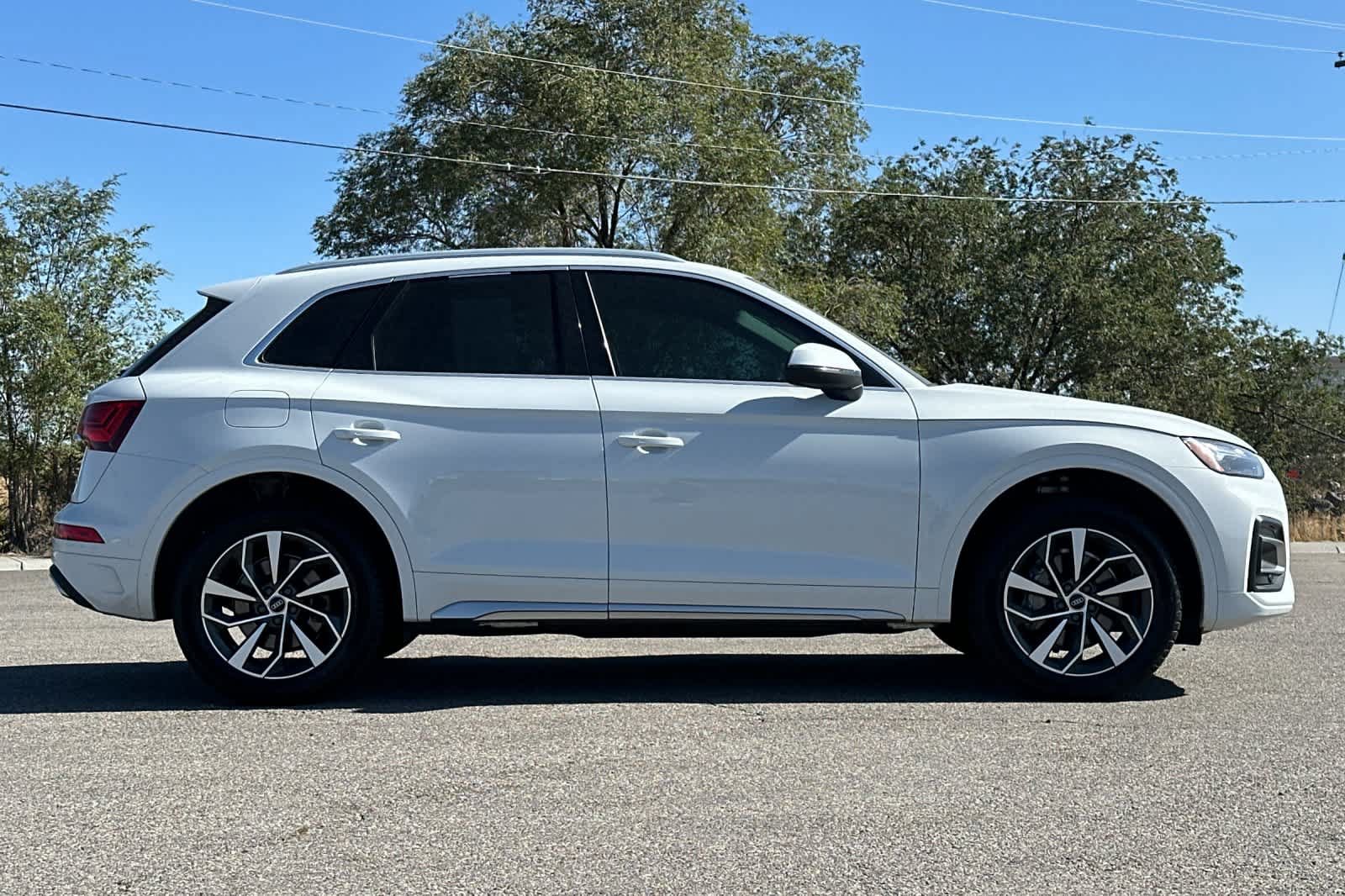 Used 2021 Audi Q5 2.0T Premium w/ Convenience Package AWD/4WD image 8