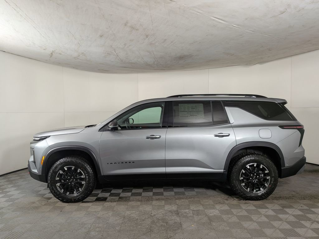 New 2026 Chevrolet Traverse Z71 w/ Enhanced Driving Package image 3