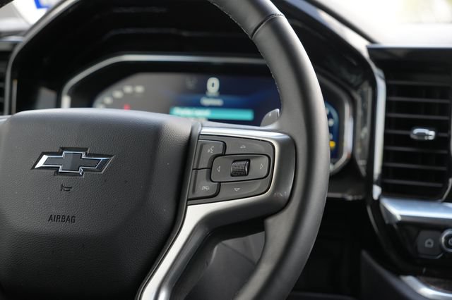 Used 2025 Chevrolet Silverado 1500 LT Trail Boss w/ Convenience Package II AWD/4WD image 21
