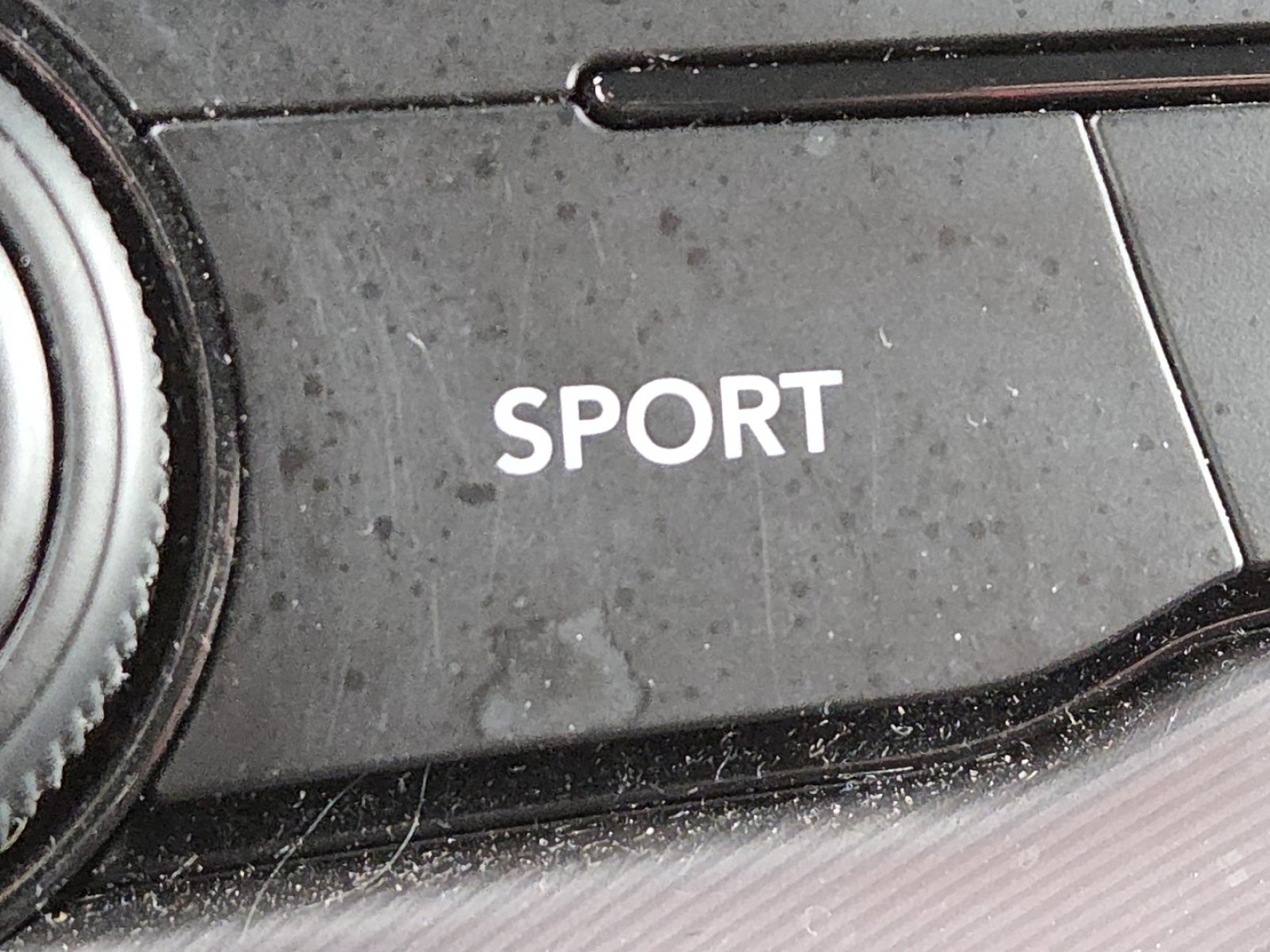 Used 2019 Dodge Challenger SXT w/ Blacktop Package image 5