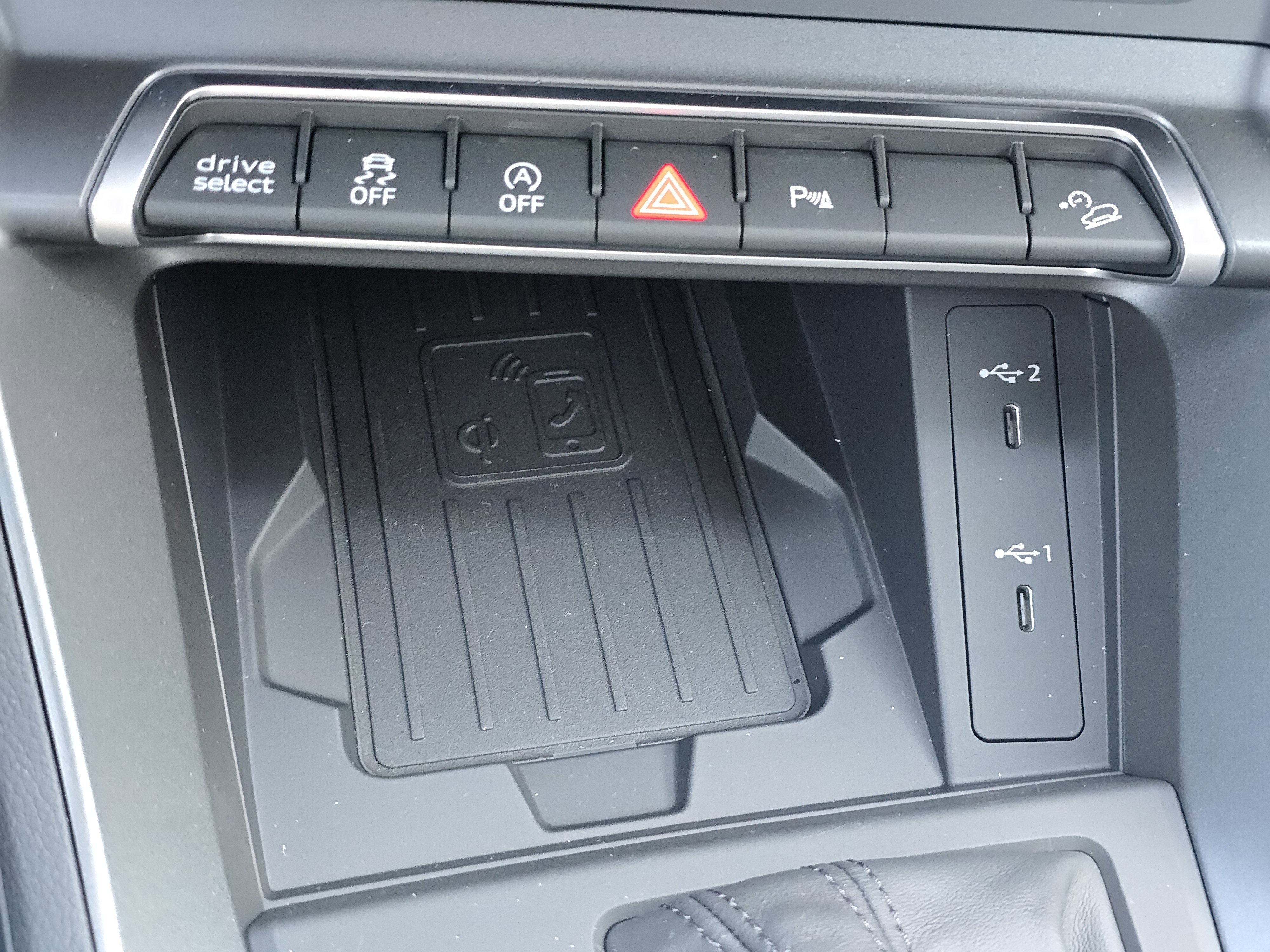 New 2025 Audi Q3 2.0T Premium image 25