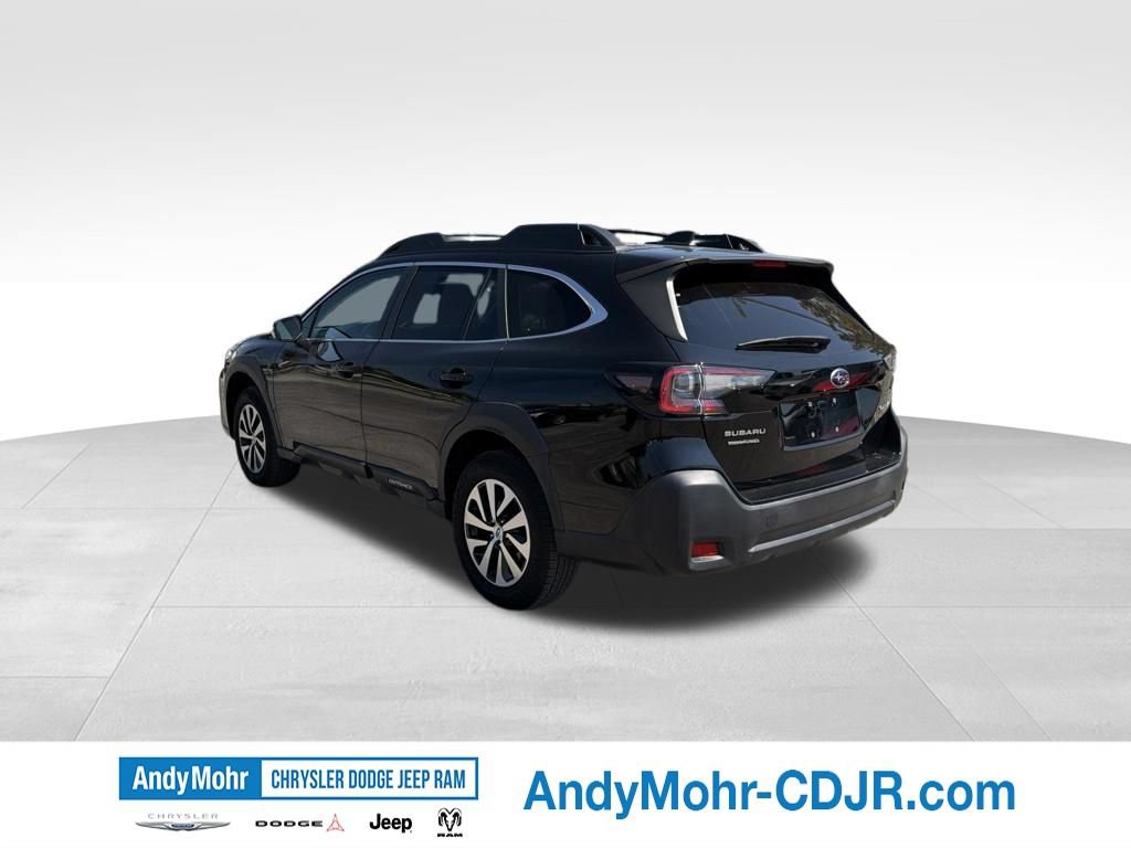 Used 2023 Subaru Outback Premium AWD/4WD image 5