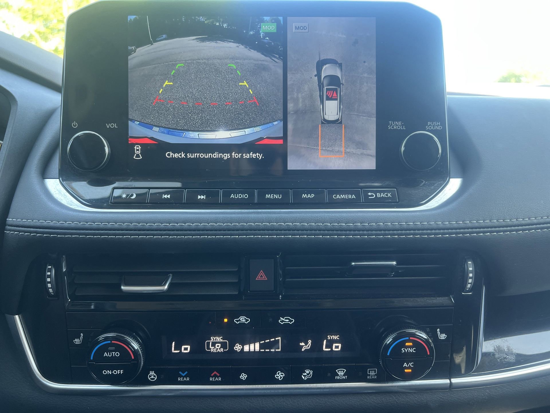 Used 2022 Nissan Rogue SL w/ SL Premium Package image 4