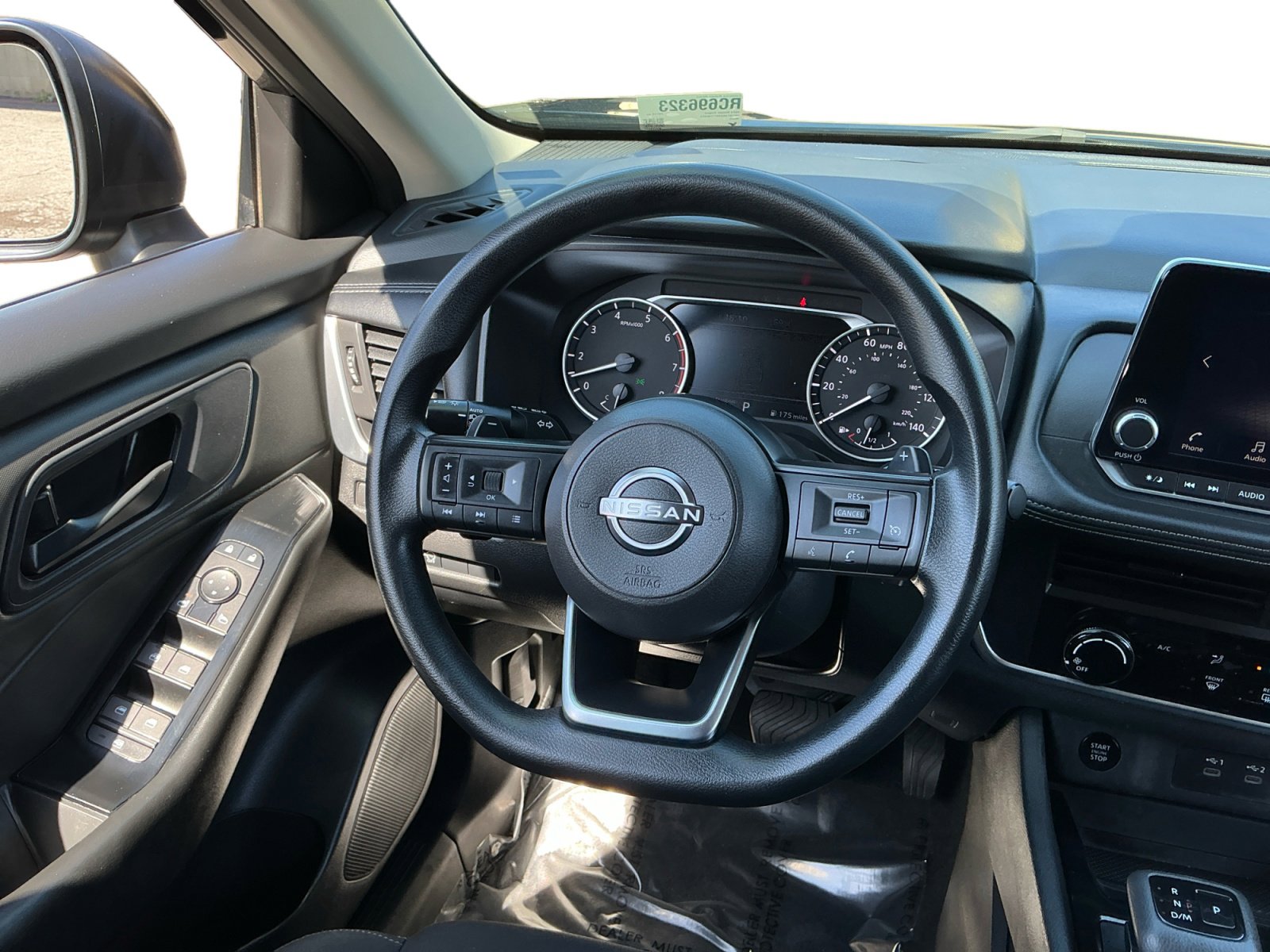 Used 2024 Nissan Rogue S image 11