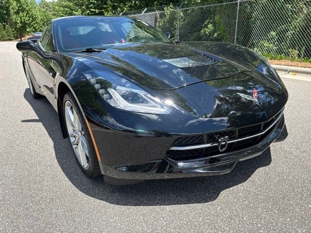 Used 2017 Chevrolet Corvette Stingray Coupe w/ Z51 1LT RWD image 3