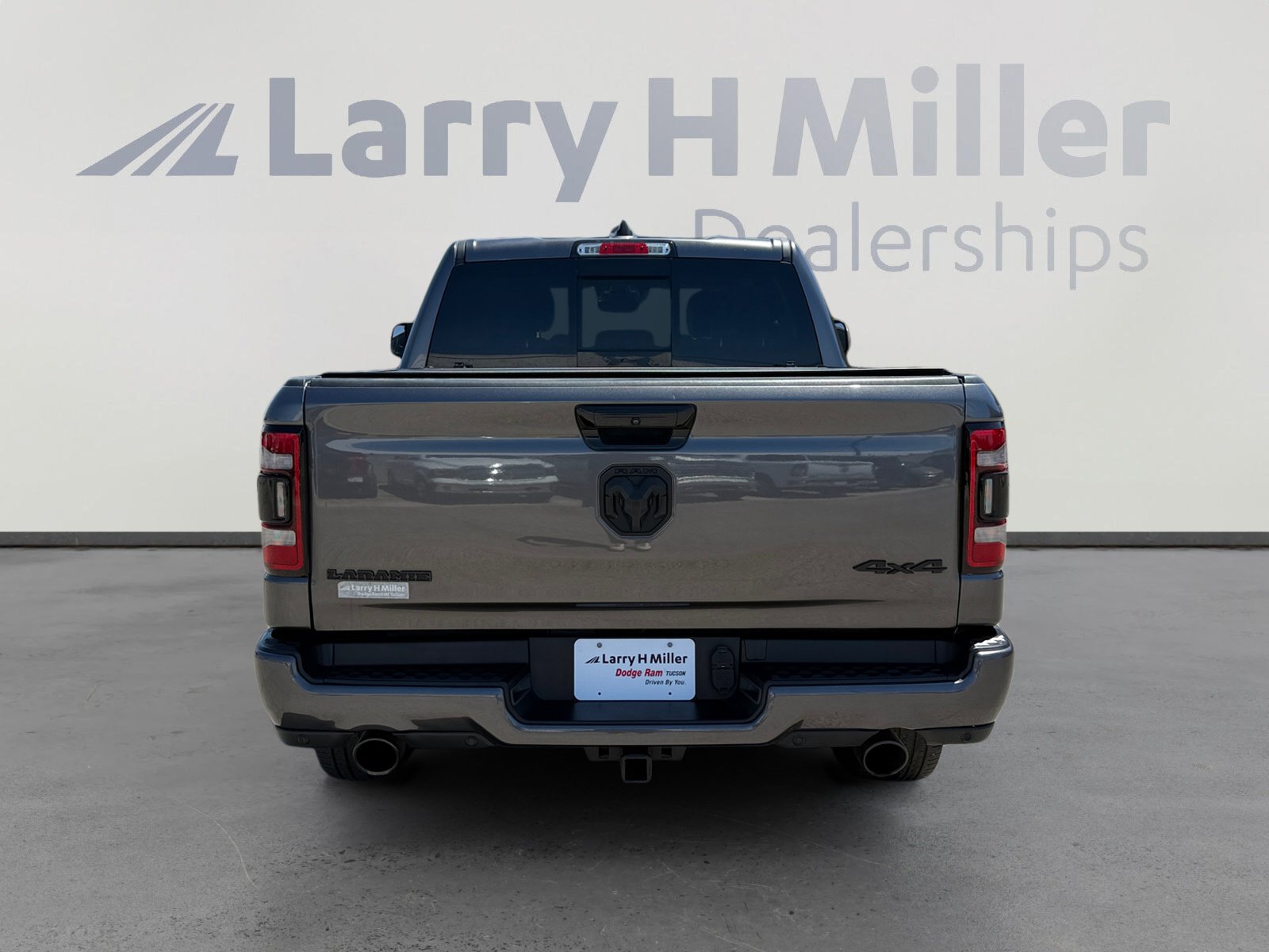 Used 2023 RAM 1500 Laramie AWD/4WD image 4