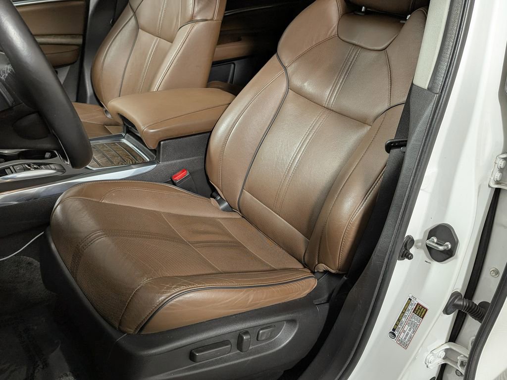 Used 2017 Acura MDX SH-AWD w/ Advance Package image 16