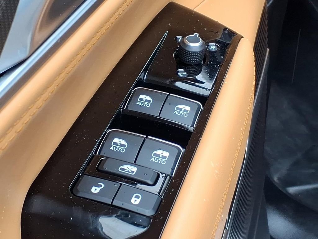 Used 2023 Jeep Grand Wagoneer Series III w/ Rear Seat Video Group 1 AWD/4WD image 12