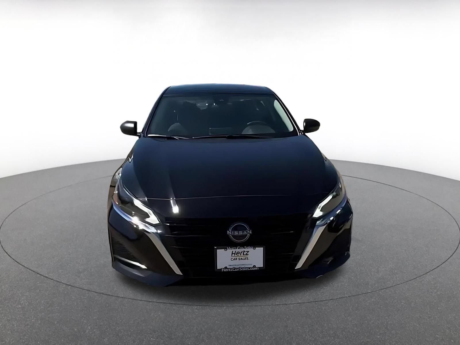 Used 2025 Nissan Altima 2.5 SV FWD image 4