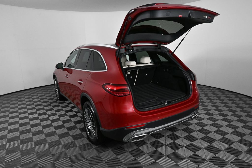 Certified 2024 Mercedes-Benz GLC 300 4MATIC image 31