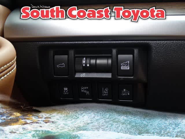 Used 2018 Subaru Outback 3.6R Touring AWD/4WD image 40