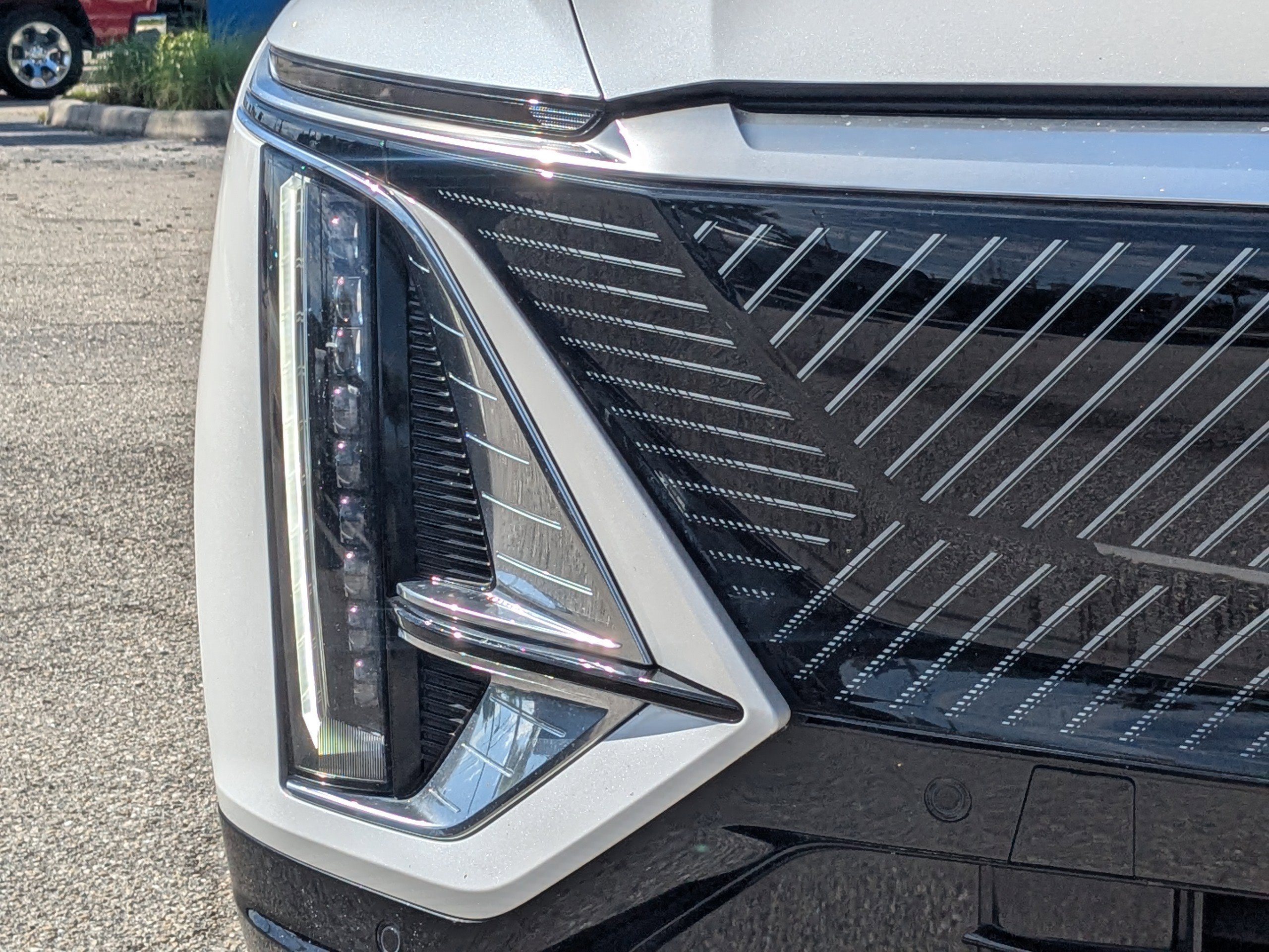 Used 2024 Cadillac Lyriq Luxury RWD image 10