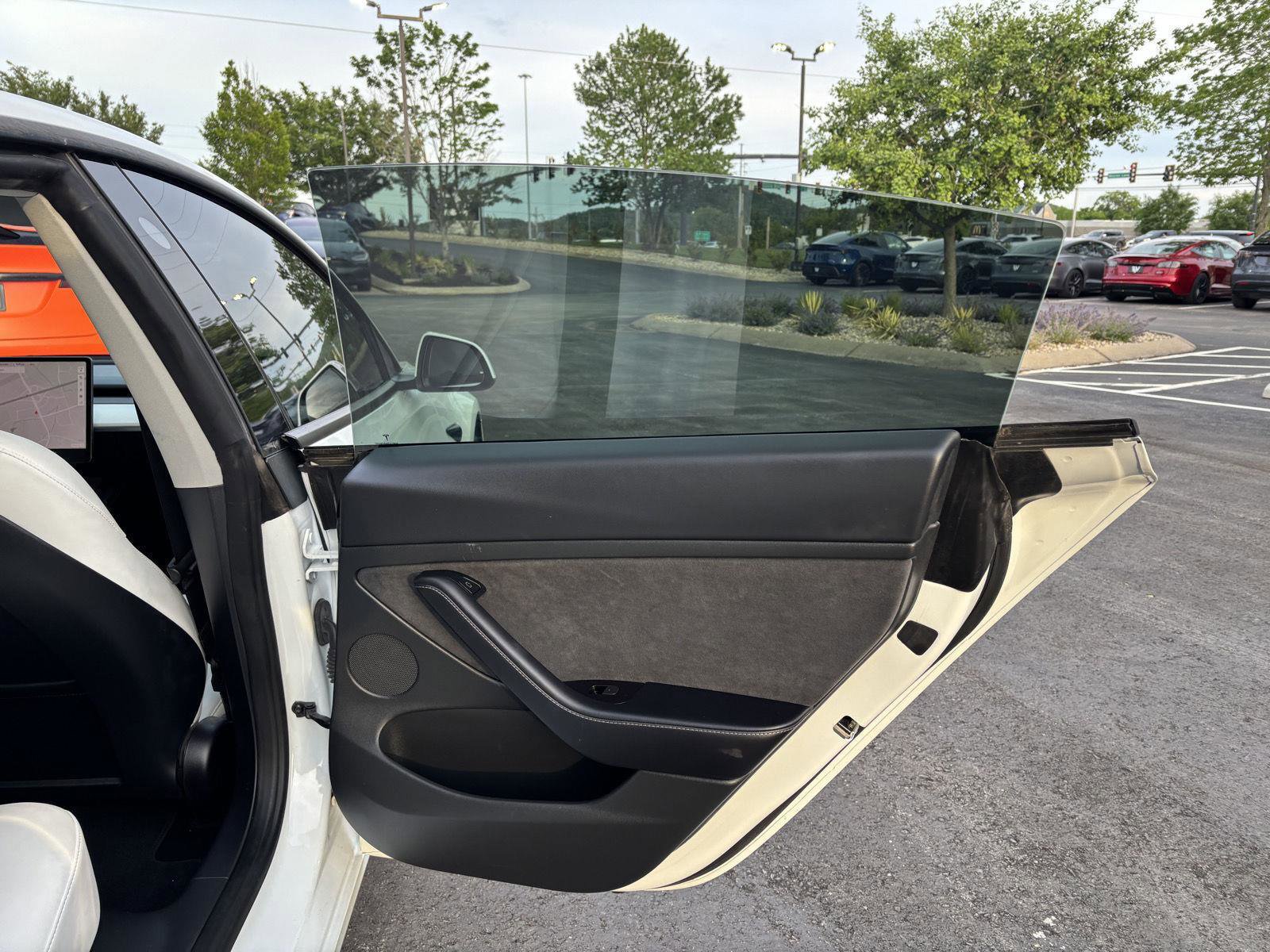 Used 2022 Tesla Model 3 Long Range AWD/4WD image 11