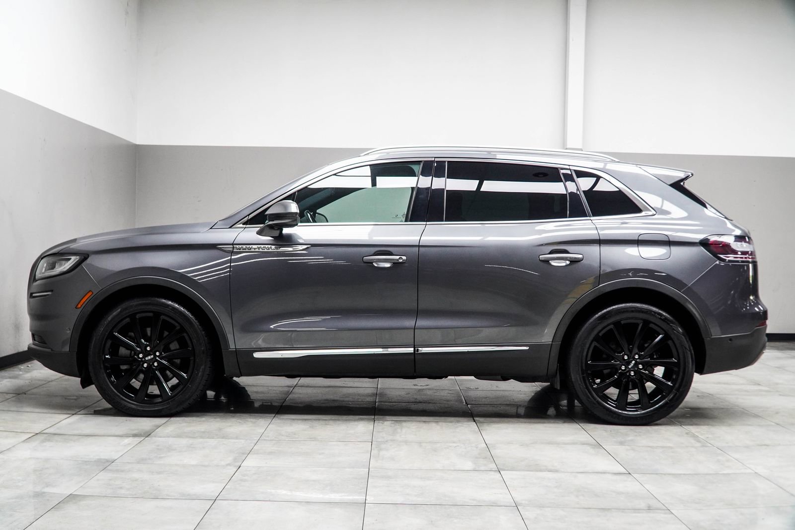 Used 2021 Lincoln Nautilus Reserve w/ Equipment Group 201A FWD image 11