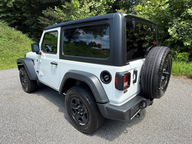 Used 2026 Jeep Wrangler Sport AWD/4WD image 8